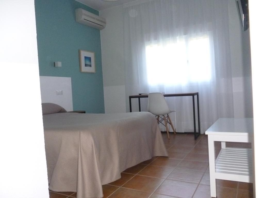 Hostal Las Cumbres Conil de la Frontera Kültér fotó