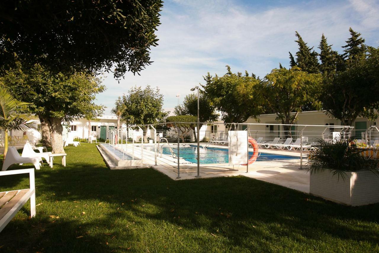 Hostal Las Cumbres Conil de la Frontera Kültér fotó
