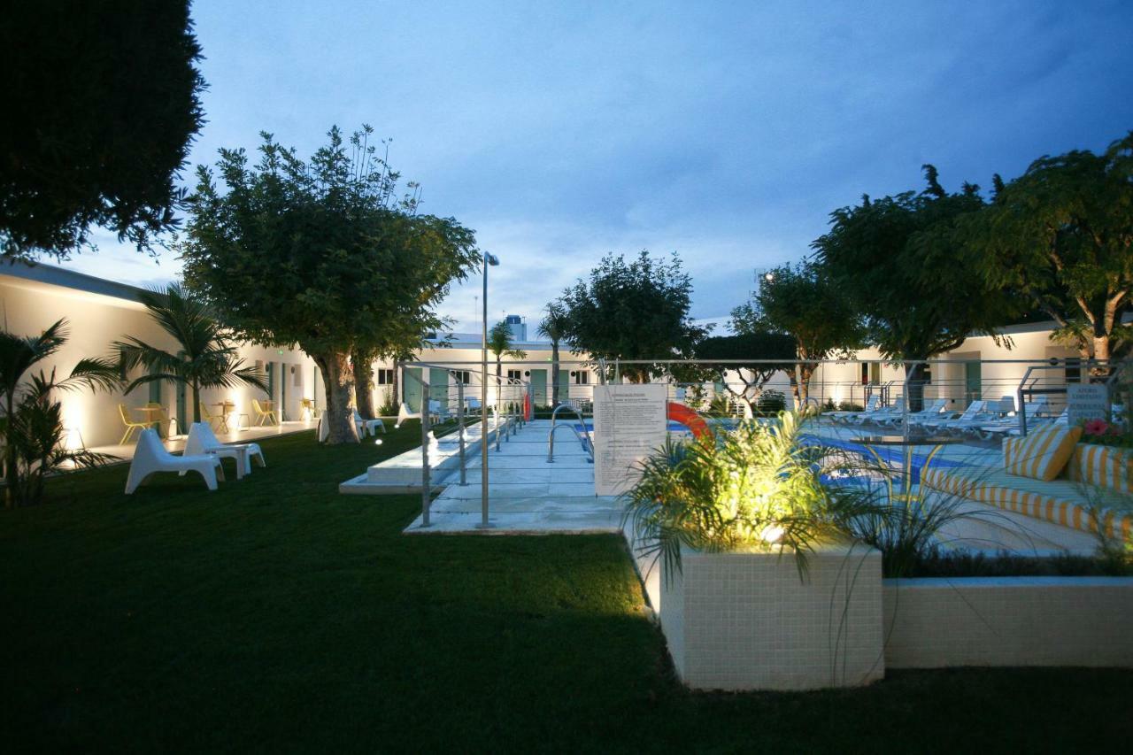 Hostal Las Cumbres Conil de la Frontera Kültér fotó